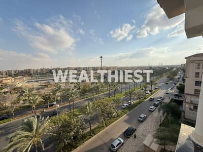 فرصة استثمارية متميزة: وحدة نموذج 600 بإطلالة مباشرة على النادي في B2