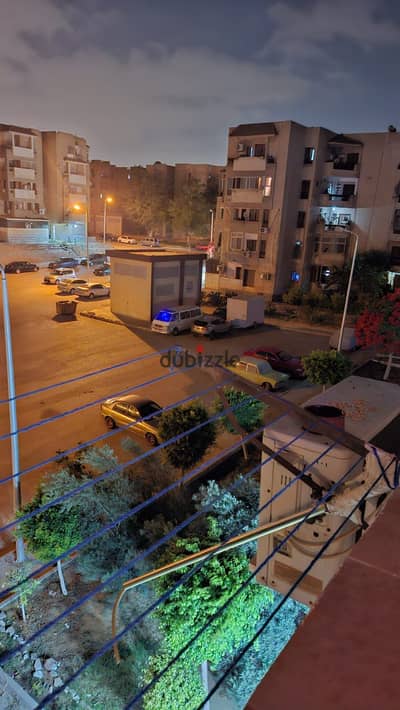 For sale in the Youth Housing area, Third Settlement: a 70 sq m apartment on the second floor, ultra-super-luxurious finish.