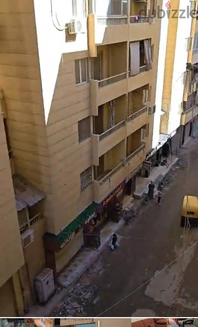 شقة علي بعد خطوات من قصر المنتزة و البحر