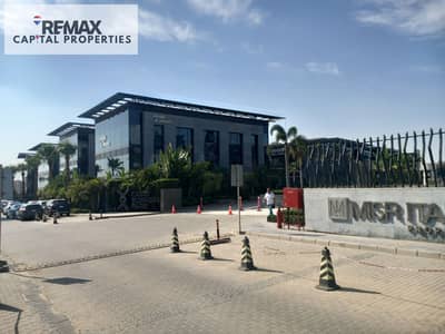 بالفرش والتكيف المركزي وSmart System مكتب اداري للايجار 96 في Cairo Business Park