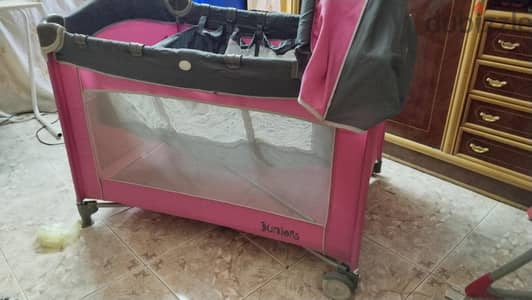 سرير اطفال