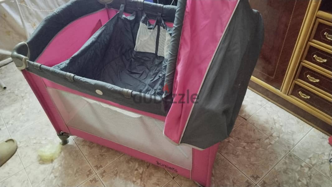 سرير اطفال 1