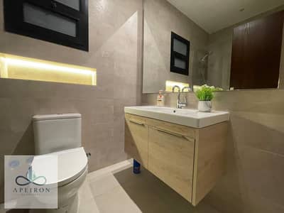 شقة للإيجار في Hyde Park New Cairo – 208م² | 3 غرف نوم (ماستر) | 3 حمامات | نصف مفروشة بالتكييفات والمطبخ والدريسنج | 50,000 جنيه شهريًا