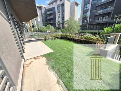 At a special price, live now in a 2-bedroom ground floor apartment with a garden by the lakes in Brihado City with installments.
