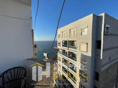 Licensed apartment for rent with a side sea view