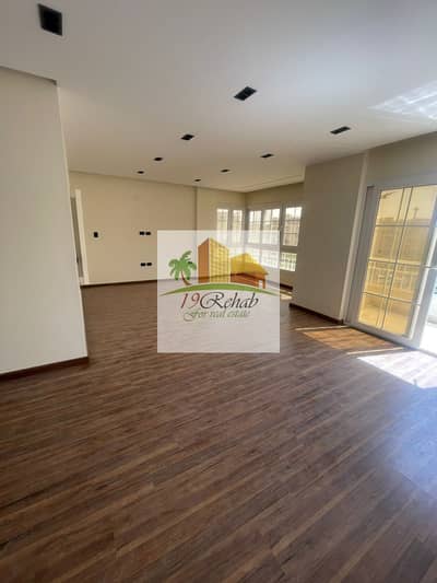 . Great opportunity for a Apartment for Sale – Madinaty B10     Prime location apartment with special finishing   Madinaty B10   - Area: 165 sqm    -