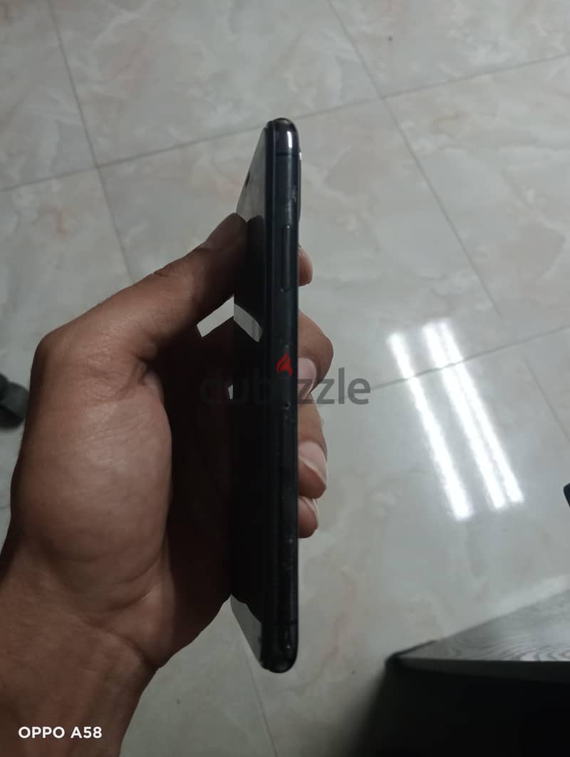Apple - iPhone X 4