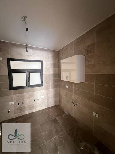 **شقة للإيجار في Al Marasem New Cairo – 135م² | غرفتا نوم | 2 حمام | مطبخ وتكييفات | 30,000 جنيه شهريًا**