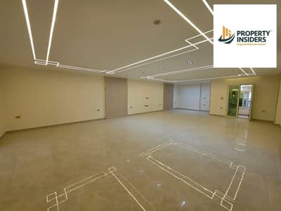 Administrative office for rent, 300 sq m, on the main Lebanon Street.