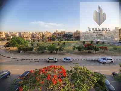 للبيع بنتهاوس تشطيب سوبر الترا  لوكس – الياسمين فيلات 4 التجمع الأول القاهرة الجديدة