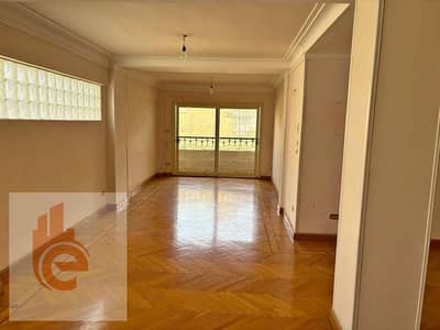شقــة للإيجــار بـ كفــر عبـدو 250 م - مكيـفـه بالكـامــل