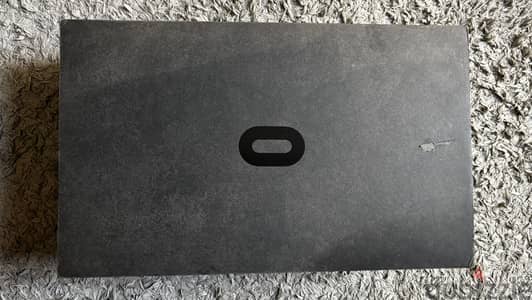 Oculus Quest With Box