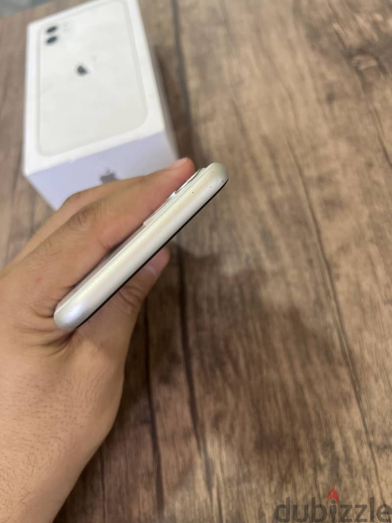 iPhone 11 3