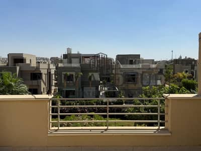 للبيع من المالك مباشره بدون اقساط  تاون هاوس كورنر 266 متر حديقة 100 متر كمبوند بالم هيلز قطامية إكستنشن التجمع الخامس Palm Hills Katameya Extension