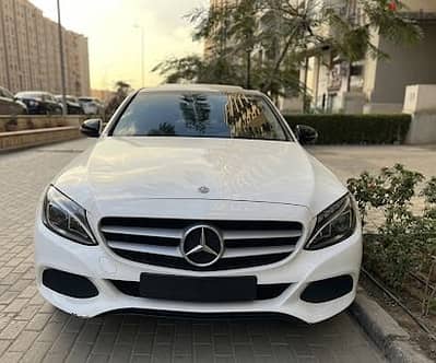 مرسيدس بنز سي 180 فابريكا بالكامل موديل 2018 Mercedes-Benz C180