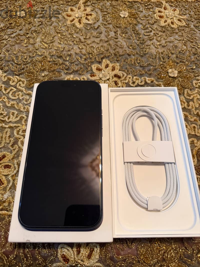 Apple - iPhone 17 Pro Max 3