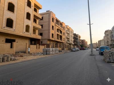 بالاندلس 2 استلم فورا 180م2 رسبشن 3قطع 3غرف 3حمام بحرى حديقة