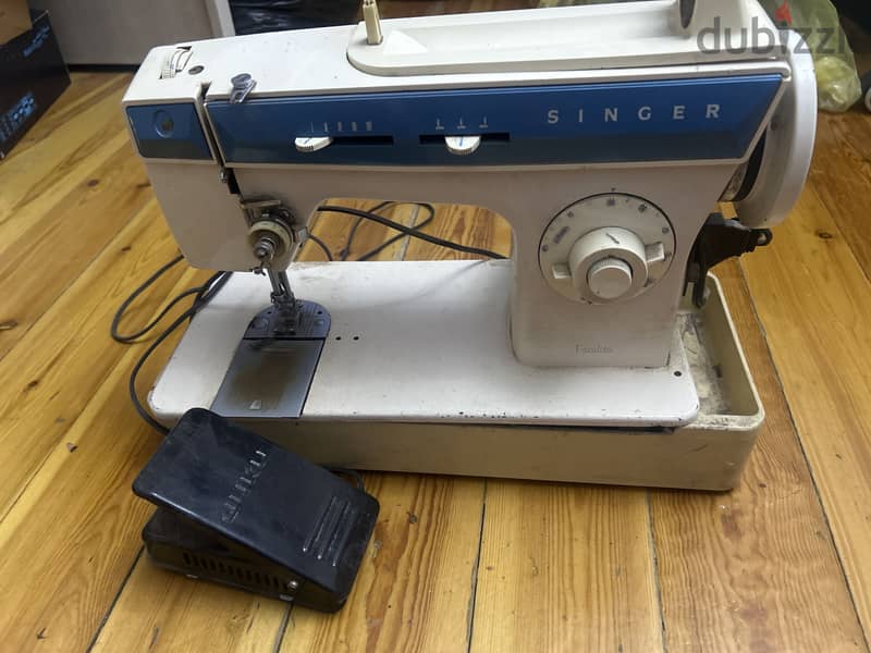Singer sewing machine 1