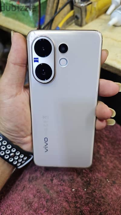 Vivo V60