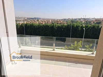 بنتهاوس للايجار فى كمبوند فيلدج جيت بجوار الجامعة الامريكيه وشارع التسعين القاهرة الجديدةPenthouse for Rent in Village Gate Compound  Prime Location