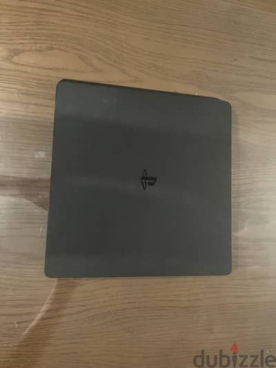 بلايستيشن 4 سليم (PS4 Slim) بحالة ممتازة – كل شيء يعمل بكفاء