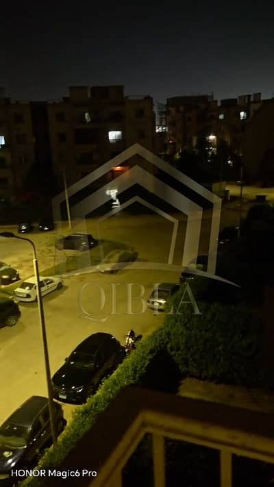 شقة للايجار فاضي 2 نوم دبل فيس عمارات المستقبل الحي 12 زايد