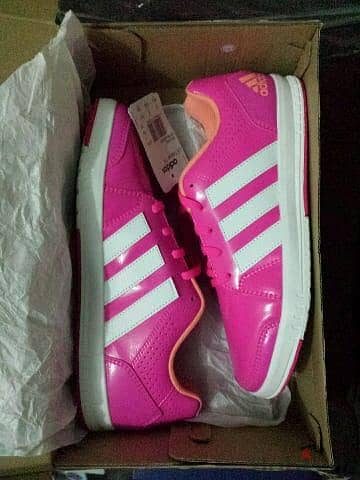 Adidas shoes with box 4