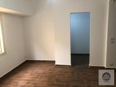 Apartment for Rent in Fifth District – 180 SQM – First Floor with Elevator