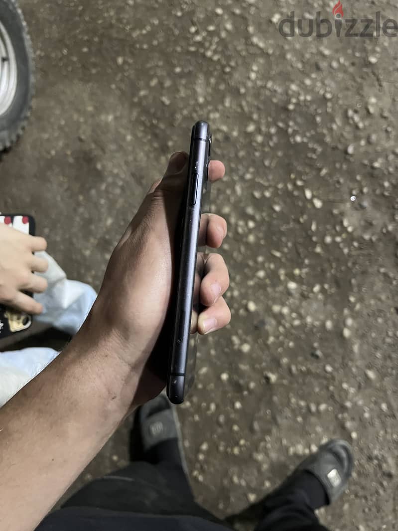 Apple - iPhone 11 3