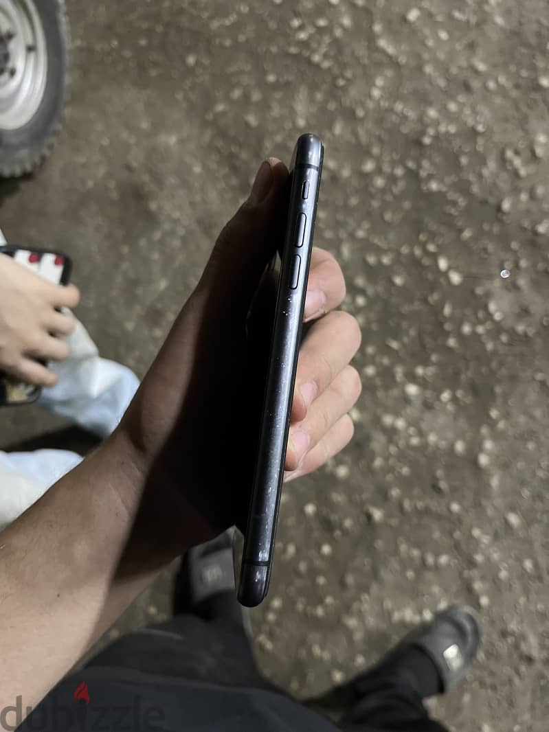 Apple - iPhone 11 4
