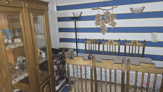 سفرة ٦ كراسى ونيش ذهبى