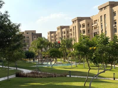 شقة للبيع مميزة ارضي بجاردن كمبوند ذا سكوير التجمع الخامس