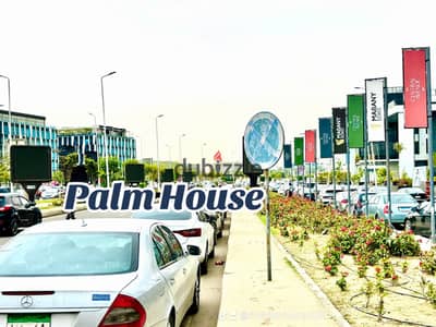مكتب بيع في بارك ستريت (Park St) إطلالة مباشرة على المحور.