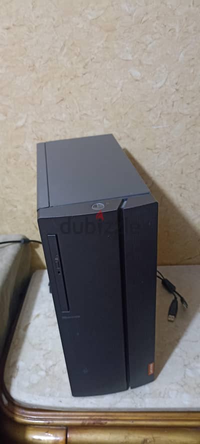 كيسه Lenovo للبيع المواصفات في الوصف ومعاه شاشه سامسونج
