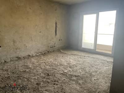 للبيع في كمبوند زايد ديونز بنتهاوس ٤ غرف نص تشطيب جاهزة للاستلام سلم داخلي في الشيخ زايد