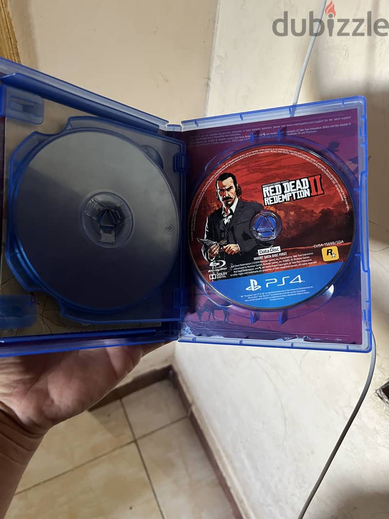 CDs red dead redemption 2 + uncharted collection 3
