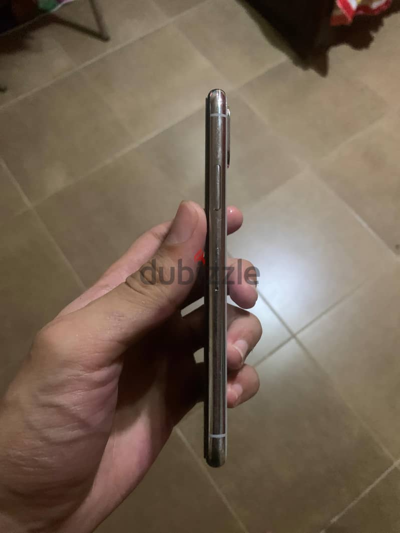 Apple - iPhone X 4