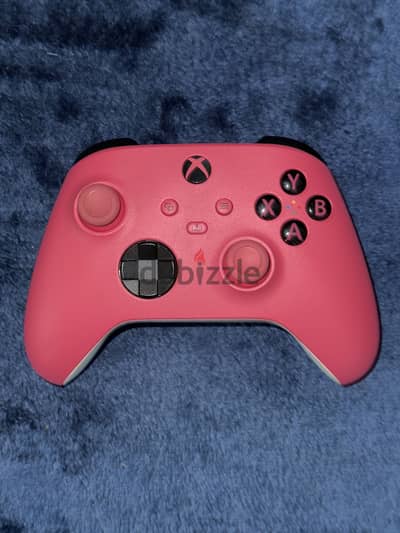 xbox series s/x with controller