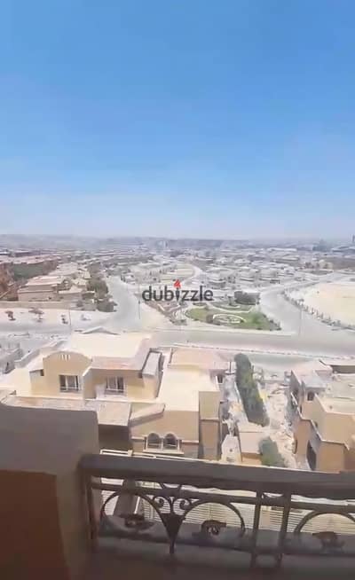 شقه للايجار دور اول فيو زايد بالمطبخ والتكييفات ودريسنج روم اول سكن الترا لوكس بجوار بالم هيلز الخمايل الشيخ زايد