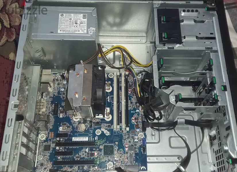HP Z240 1
