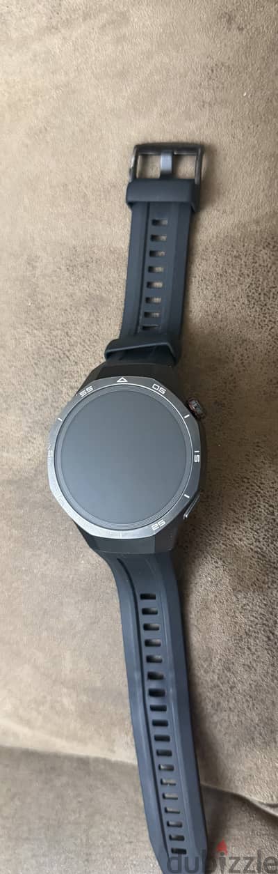 GT 5 pro like new