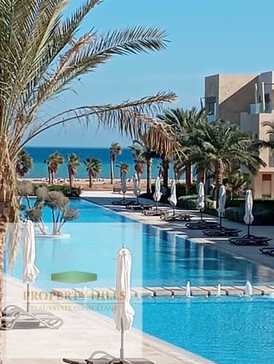 شاليه pool view جاهز تنزل تشوفه في الجونه علي المارينا متشطب بالكامل و بارخص سعر