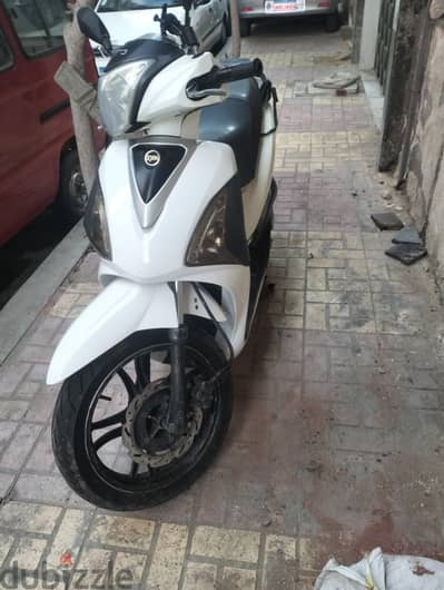 scooter sym st 2020