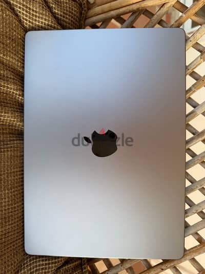 Macbook pro m2 pro like new