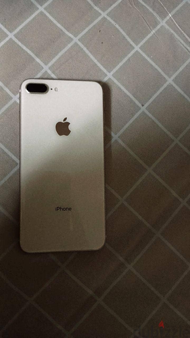 Apple - iPhone 8 Plus 1