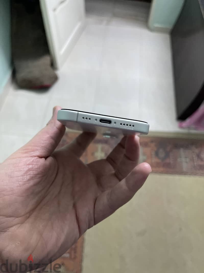 Apple - iPhone 17 4
