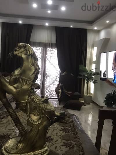 شقة لايجار بالشروق{luxury apartment}