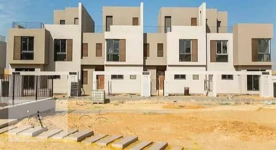 ميديل تاون هاوس اقل مقدم  ريسيل -في موقع مميز في كمبوند  سوديك ايست