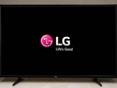 شاشة LG بحالة ممتازة