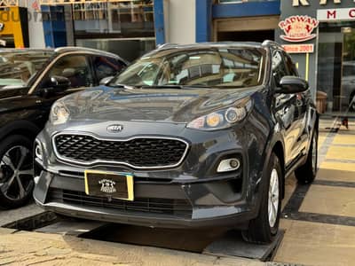 Kia Sportageحاله شاذه بدون خربوش فابريكه بالكامل 2022 امكانيه التقسيط